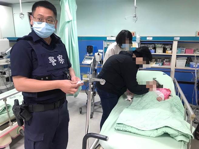 警方及时将女童护送就医。（民眾提供／孙英哲彰化传真）