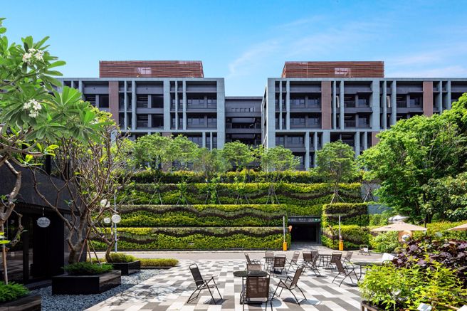 「捷运桃花园」紧邻捷运钻石红线復兴岗站，罕见拥有近3千坪低密度高绿覆率大基地开发。（甲山林集团提供）