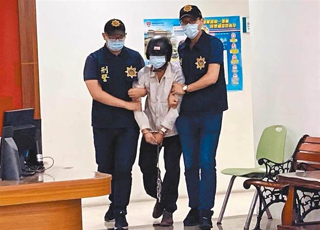 屏东男子黄东明（中）掳杀通讯行甜美女店员（本报资料照片）