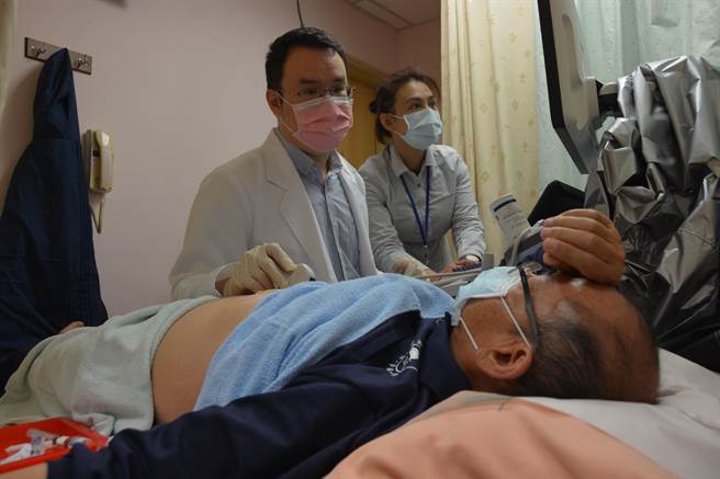 「对比剂超音波」助医师抓出更小的病兆。（门诺医院提供／王志伟花莲传真）