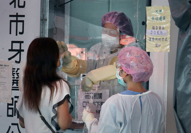 第四波Omicron疫情反扑，最近本土确诊数大增。（本报系资料照）