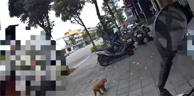 男子红灯右转还酒驾。（翻摄照片／高雄洪靖宜传真）