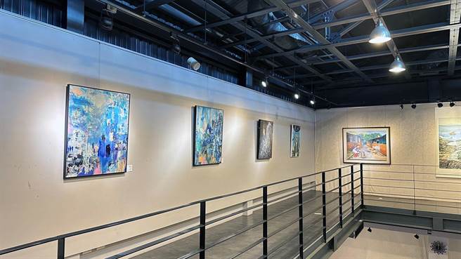 台南应用科技大学美术系进修部112级毕业生的「夏丘」毕业展。（黄亚梅提供／洪荣志台南报导）