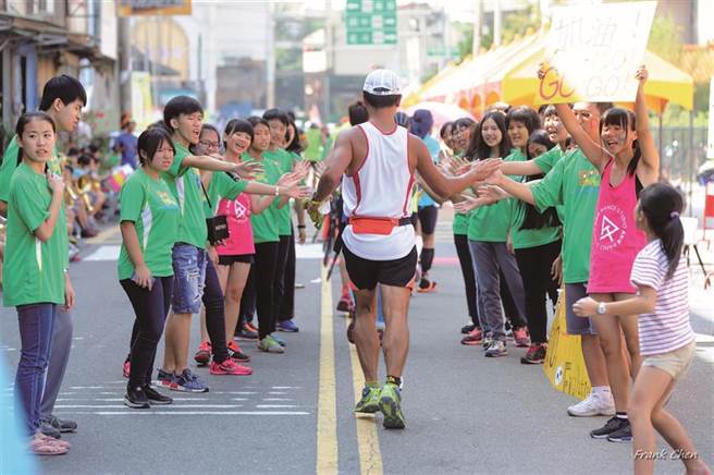彰化县田中马拉松号称为最具人情味赛事。（彰县府提供／孙英哲彰化传真）