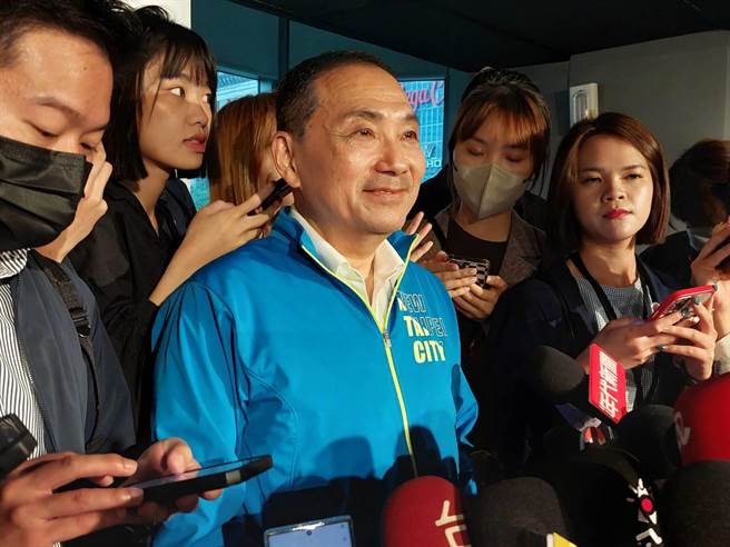 绿营指新北市政府以新闻局预算帮新北市长侯友宜做竞选影片一事，新闻局今反击绿营民代又来泼政治脏水。（陈慰慈摄）