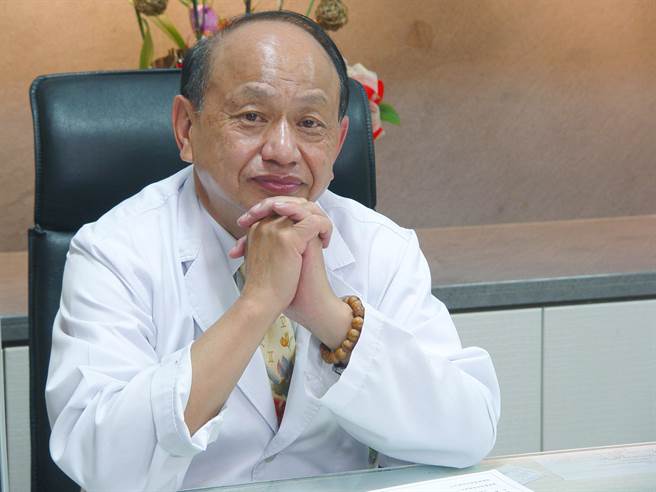 曾任三届立法委员的医界大老黄明和，为人风趣幽默而素有医界顽童称号。（秀传提供／孙英哲彰化传真）