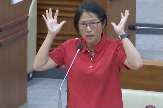 基隆市议员吕美玲表示，行人友善取缔部分，也要考量减少警力的使用，因为警察勤务真的很重。（徐佑升摄）