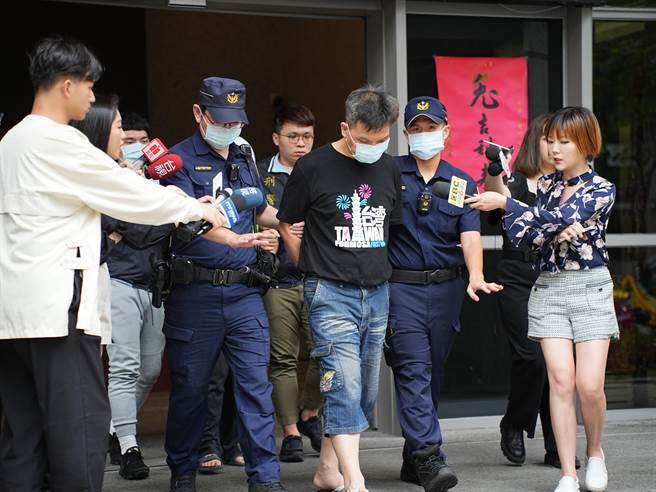 新北市芦洲一间银楼近日发生一起宛如电影情节的离奇窃盗案件，窃贼49岁蔡姓男子19日早上在三重一处旅馆逮捕蔡男，其父也因涉及保管赃物遭逮。(黄敬文摄)