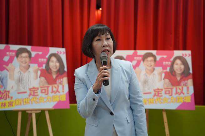 桃园市国民党立委第5选区初选竞争激烈，自市议员舒翠玲退选后，由立委吕玉玲和市议员黄敬平2人，争取选战门票。（蔡明亘摄）