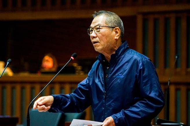 民进党立委陈欧珀卷入im.B诈骗案，民进党宜兰县议员陈文昌要陈欧珀知所进退。（李忠一摄）