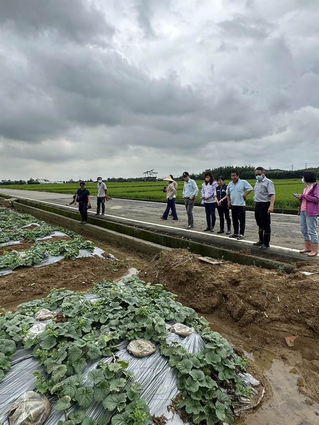 桃園市農業局呼籲在地農友，作好防災相關措施。（農業局提供／蔡明亘桃園傳真）
