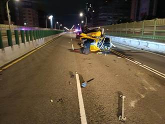 建國高架計程車遭追撞「車體全毀」 肇事駕駛酒測值高達1.62