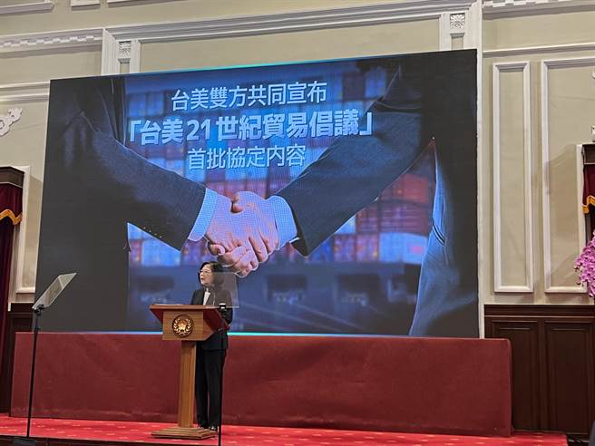 蔡英文回应，没有什么特别状况，这次美方援助主是因为疫情等因素，导致军售交货迟延，这个援助计画是让我们整体战力强化，不要因此延宕。（曾薏苹摄）