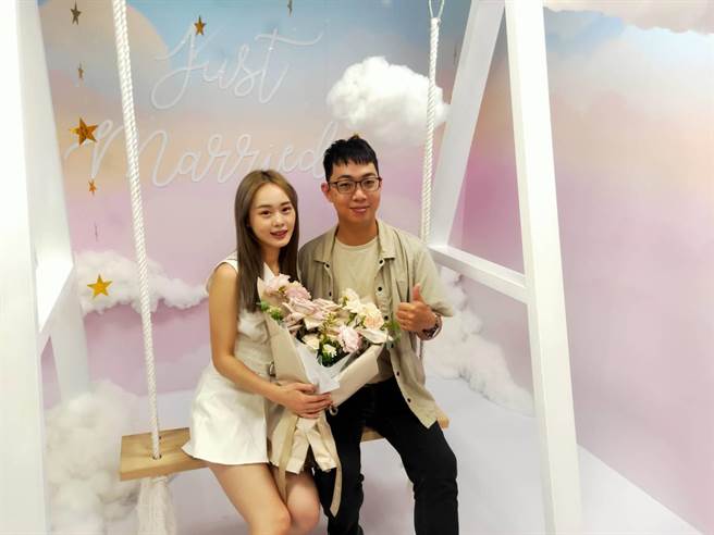 新竹市香山区户政事务所则融合「草原、风筝、童心」等元素，打造「天空乐园」的梦幻场景。（新竹市政府提供／王惠慧新竹传真）