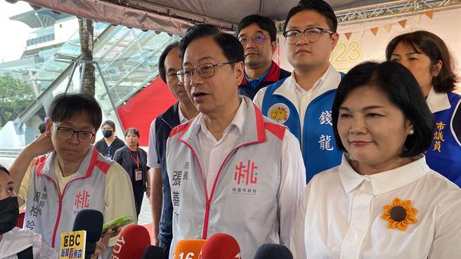 桃园市长张善政今日表示，哪位总统候选人最能让台湾不要有战争，大家都很清楚。（蔡明亘摄）