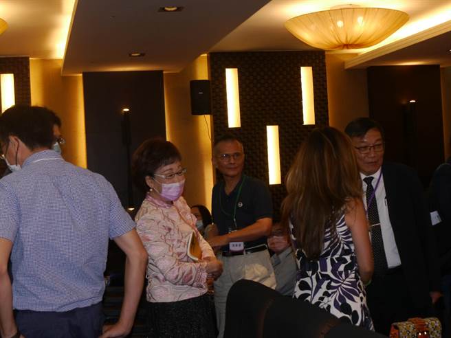 前副總統呂秀蓮推動民間國是會議，20日南區場在高雄舉行。她認為，沒有1位總統候選人不把兩岸和平當成第一政見。（柯宗緯攝）