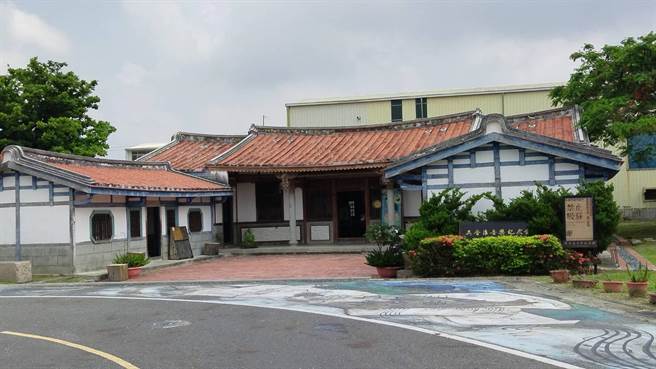 吴晋淮位于柳营的故居，是传统闽南汉式「ㄇ」字三合院。（张毓翎摄）