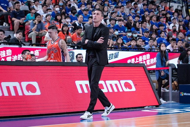 领航猿总教练卡米诺斯因为联盟疏失躲过禁赛命运。(PLG提供)