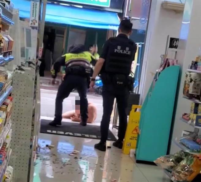 针对桃园浩克案，员警疑似执法过当，中坜警方20晚间公布惩处结果。（翻摄记者爆料网）