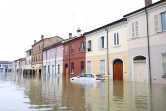 義大利東北部洪水釀14死 逾3.6萬人緊急撤離
