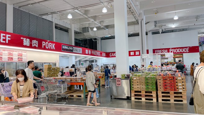 一名女网友表示，近日买了一袋苹果，回家切开一颗发现果肉烂掉。（图／示意图，记者杨雅婷摄影）