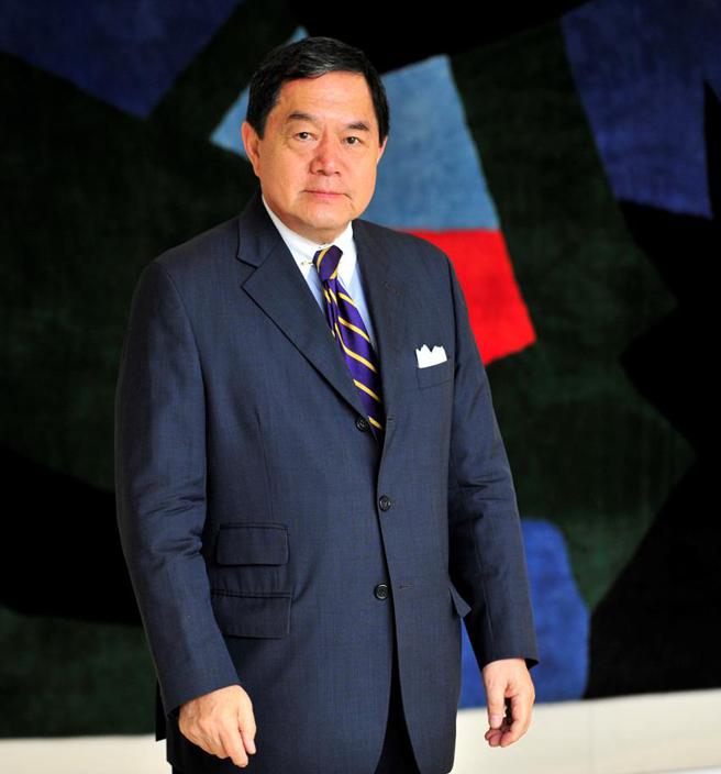 （远东新世纪董事长徐旭东获亚洲金融杂志「最佳CEO」肯定。图／远东新提供）