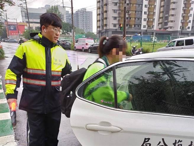 有考生今天参加会考跑错考场，杨梅警方协助让考生顺利应考。(警方提供／吕筱蝉桃园传真)