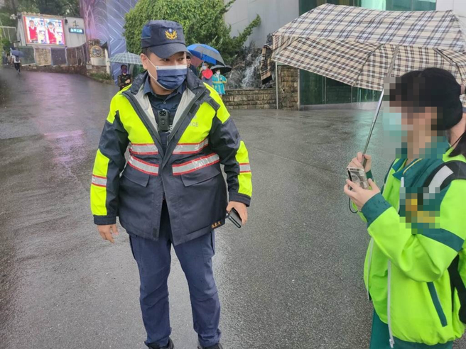 有考生今天参加会考跑错考场，杨梅警方协助让考生顺利应考。(警方提供／吕筱蝉桃园传真)