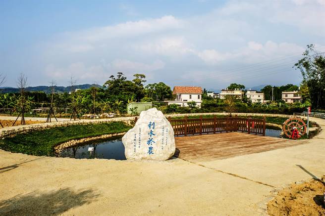 横山三叉埤修復灌溉取水圳路和农塘，曾荣获全国优良农业建设工程优等奖。（罗浚滨摄）