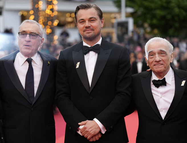 劳勃狄尼洛（左起）、李奥纳多狄卡皮欧、马汀史柯西斯同框被誉为世纪合影。（美联社）