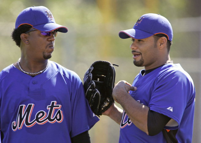 佩卓马丁尼兹（左）、桑塔纳（右）。（美联社资料照）