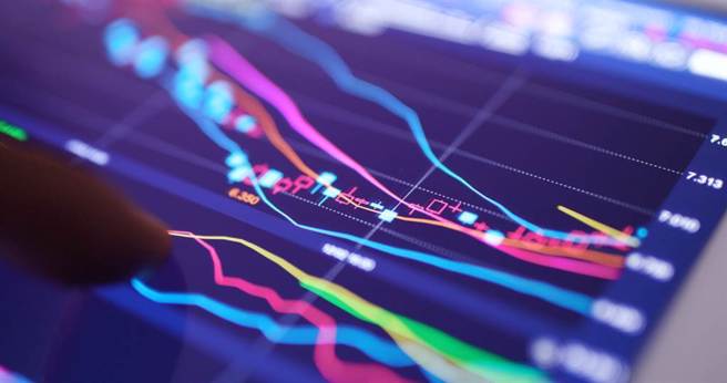 上市柜公司首季财报全部揭露完毕，透露了景气下滑、企业获利正在往下走的事实。（示意图/达志影像/shutterstock）