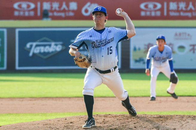 富邦悍将先发投手肯特。（陈麒全摄）