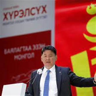 戰略價值日增 法國總統首次訪問蒙古