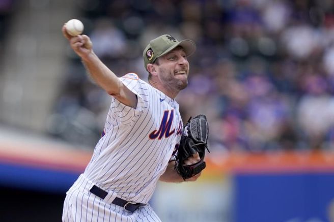 大都会先发投手薛尔瑟助队拿下双重赛G1胜利。（美联社）