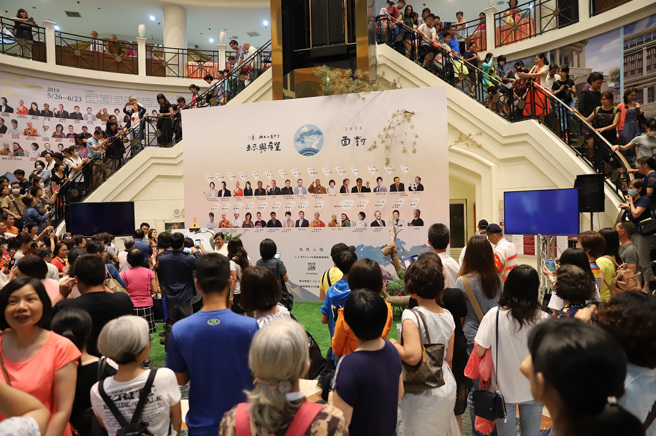 「未来与希望」系列讲座自2015年举办迄今，每年现场听讲人数超过7万人次。(图／惠中寺提供)