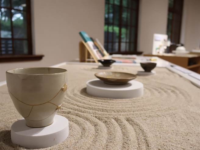 新竹少年刑务所演武场即日起至9月17日推出「金继的缮与美」工艺特展。（新竹市政府提供／陈育贤新竹传真）