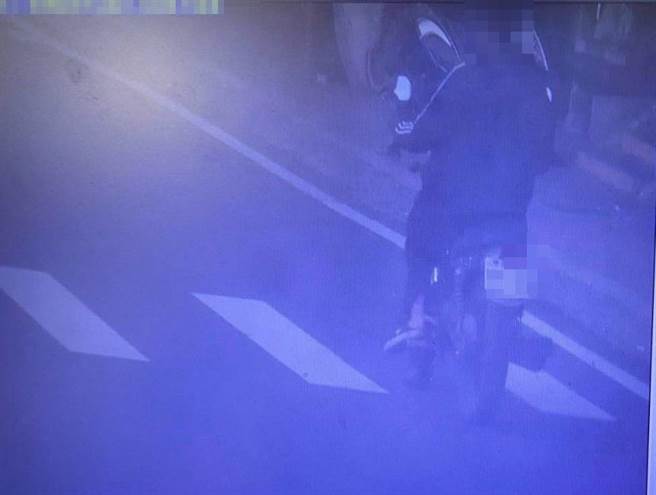 车城超商浩克持利剪伤店员，已被警方逮捕。(警方提供)