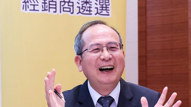 台湾彩券总经理谢志宏今透露，台中有名幸运儿中了大乐透1亿元头奖，决定捐出一半比例当善款，是台彩接手以来，捐款比例最高的一次。(摄影陈俊吉摄影)