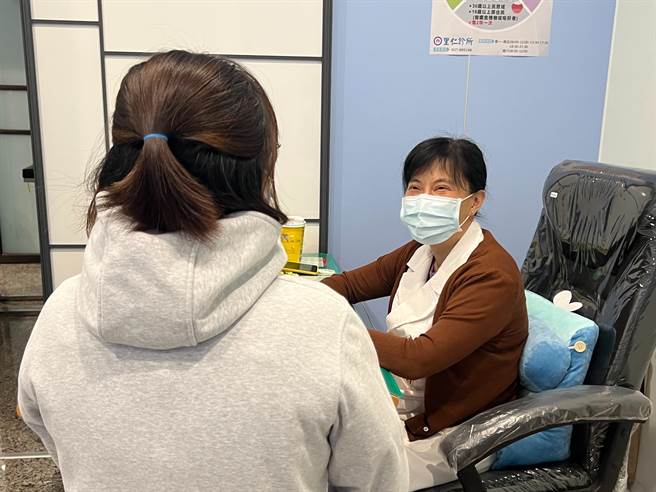 夏天到了，有不少患者求诊想要减重。（苑里里仁诊所提供／李京升苗栗传真）