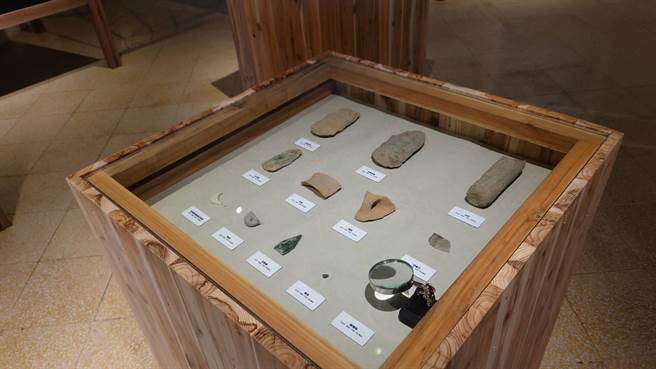 花莲县考古博物馆2楼特展空间即日起至明年3月10日止，举办「Mseupu lnglungan心聚：支亚干文化特展」，展出支亚干部落的人文歷史与考古遗址文化内涵。（花莲县文化局提供／罗亦晽花莲传真）