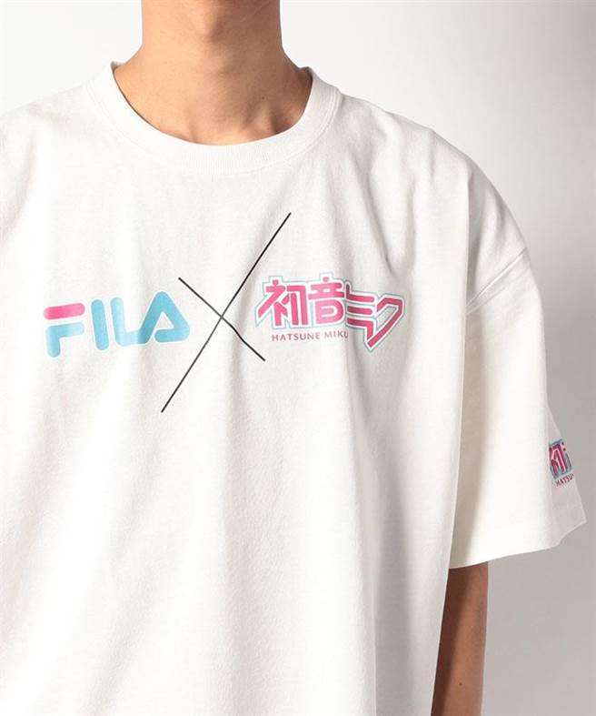 FILA X 初音未来联名款，2480元。（FILA提供）