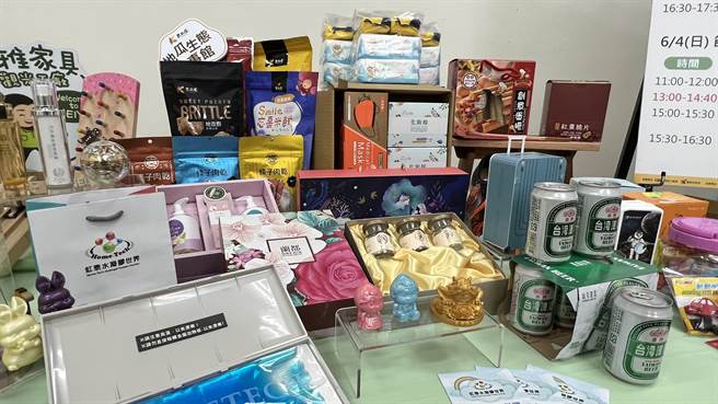 台南市今年迎接观光工厂20周年庆，匯集辖内业者，以及邻近县市的观光工厂一起来参加。（张毓翎摄）