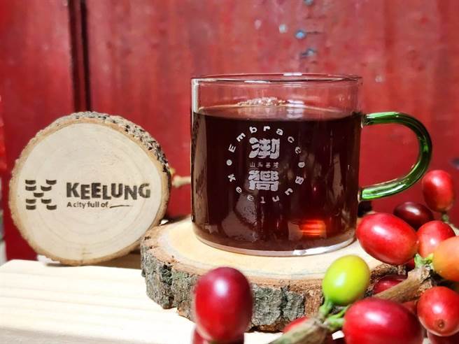 基隆市产发处将自5月26日起，在东岸旅客服务中心3楼丽都蝶客花园举办咖啡市集，邀集在地的业者一起策展。（基隆市政府提供／张志康基隆传真）