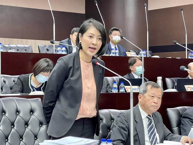 南投县长许淑华强调，除专案代业者向中央争取展延，也将率队到埔里开说明会。（杨静茹摄）