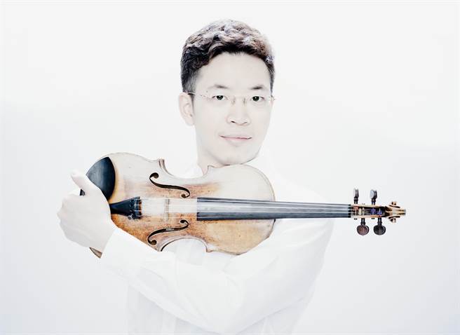 小提琴家黄俊文将与鹿特丹爱乐管弦乐团演奏布拉姆斯小提琴协奏曲。（©Marco Borggreve）