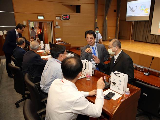 龙华科技大学半导体工程系于22日特别举办「半导体产业趋势展望与人才培育论坛」。（龙华科大提供／陈梦茹桃园传真）