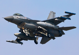 退將稱F-16沒經戰場考驗  專家爆「空對空」戰績！網友嚇壞了