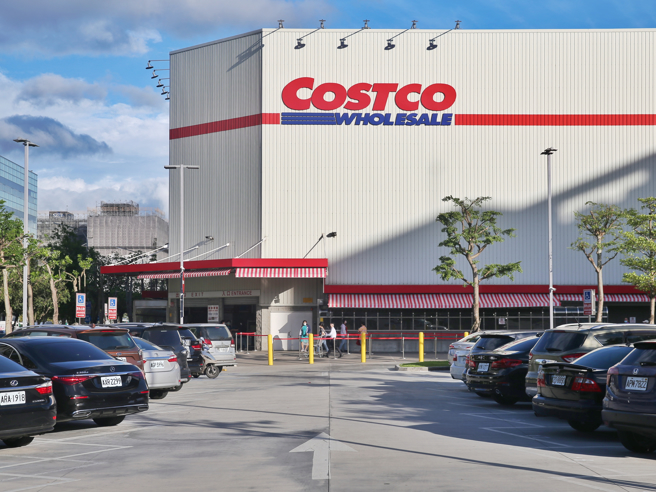 好市多买到烂苹果！亲友持副卡「退货遭拒」他爆气 会员打脸：没常识。(图/本报系资料照)