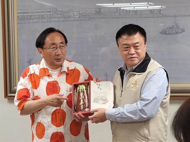 日前退辅会副主委姜振中率员赴日本东北交流，期引进新品种并学习日本六级化农业的发展。（福寿山农场提供／潘虹恩台中传真）